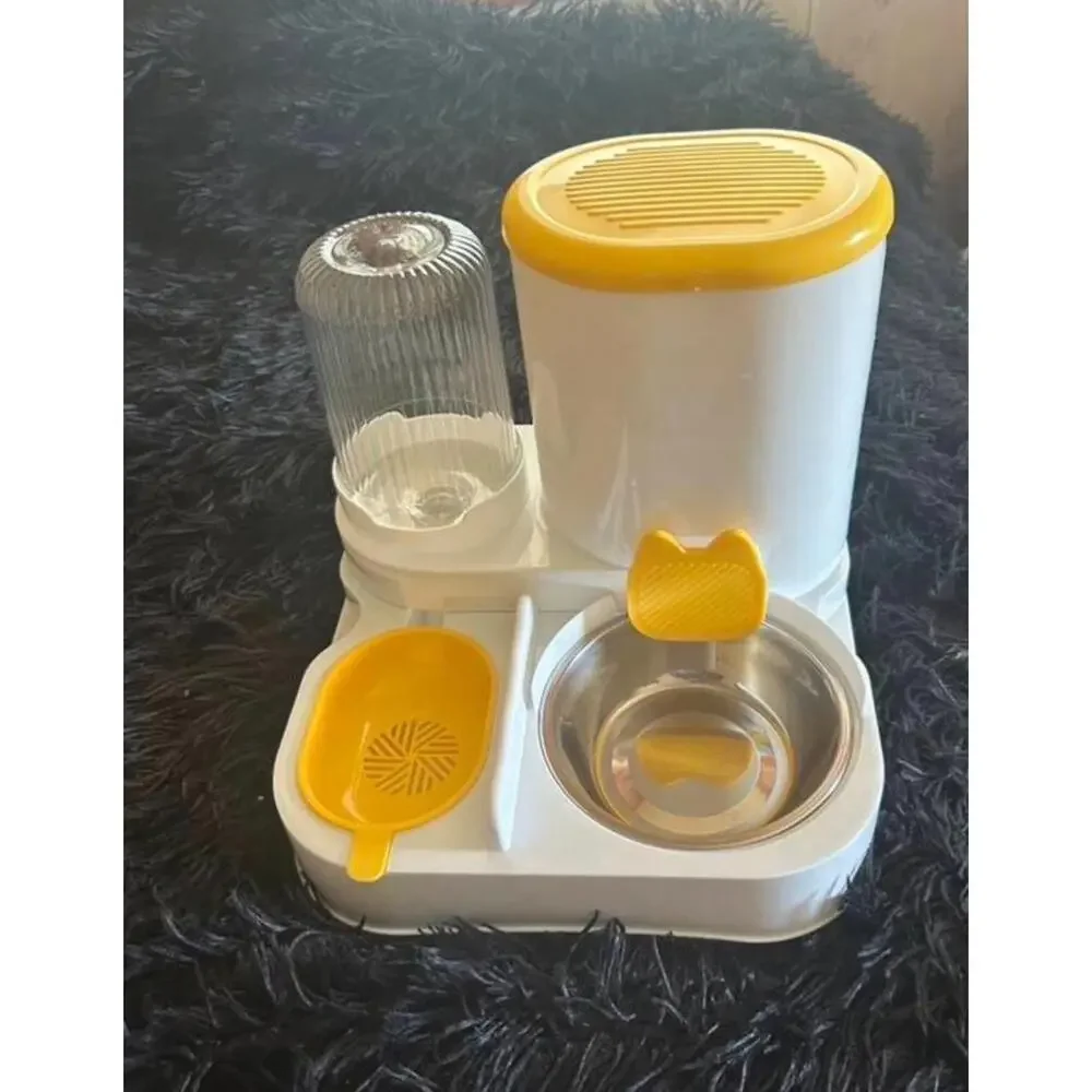 Pet feeder